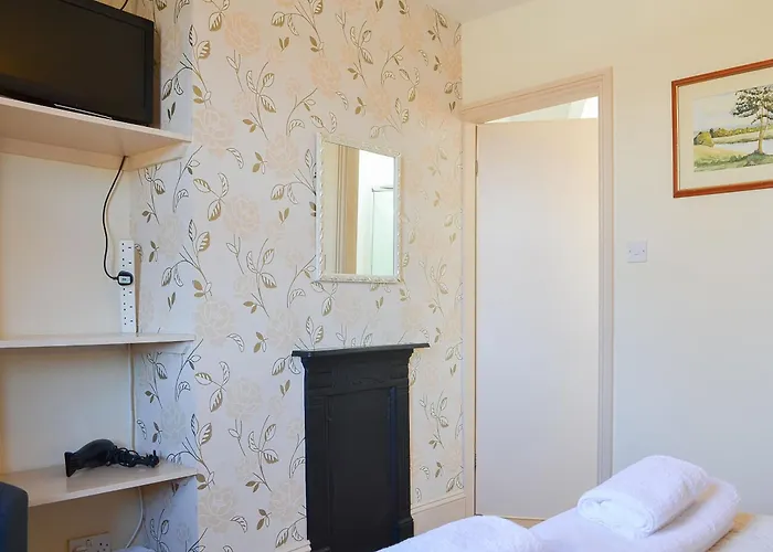 Lyndale House Holiday home