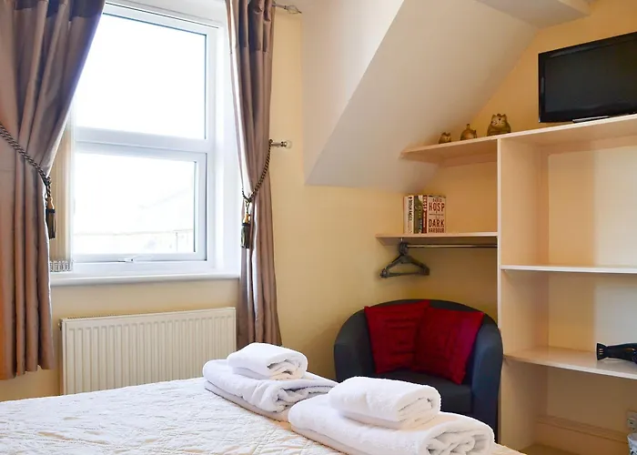 בית נופש Lyndale House פאטלי ברידג'